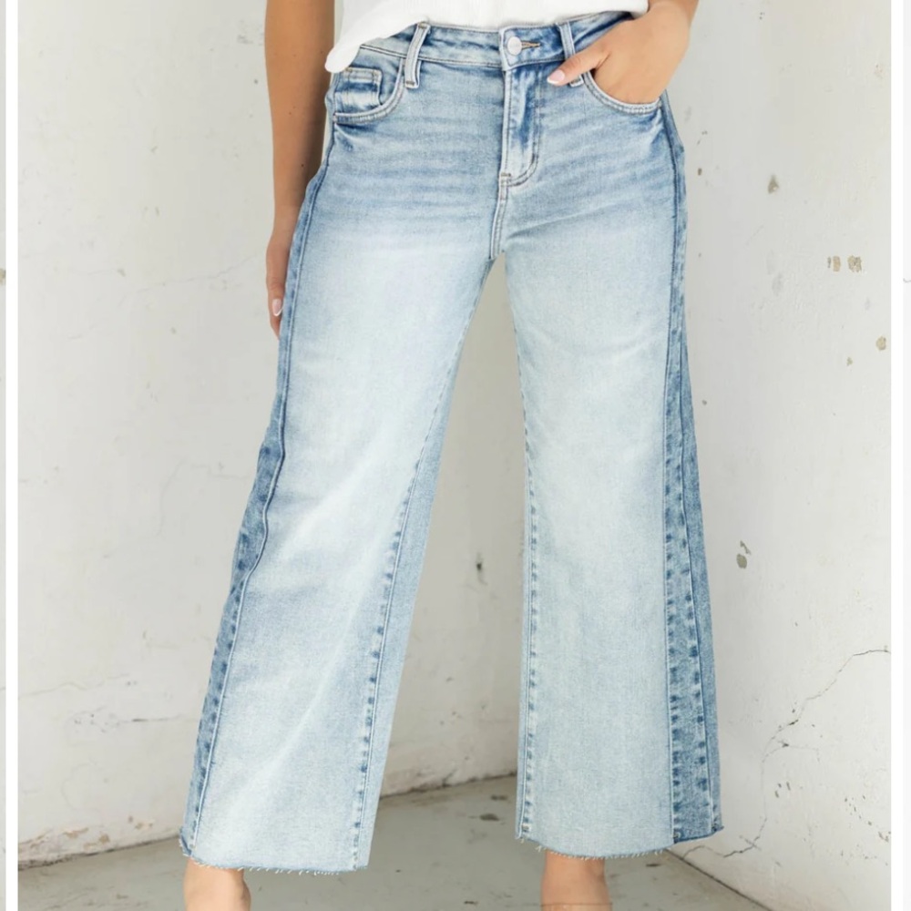 Risen Light Wash Wide Leg Jeans - Two-Tone Light Blue